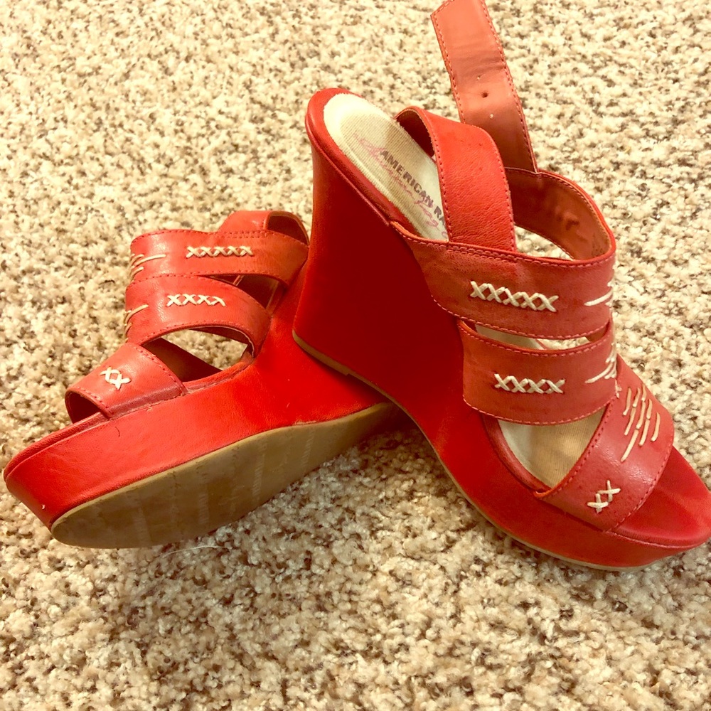 Shoe